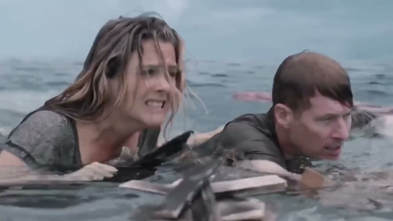 Woman is trapped on an Island 🦈🎥 | Movie Explained In Hindi | Survival Movie In Hindi