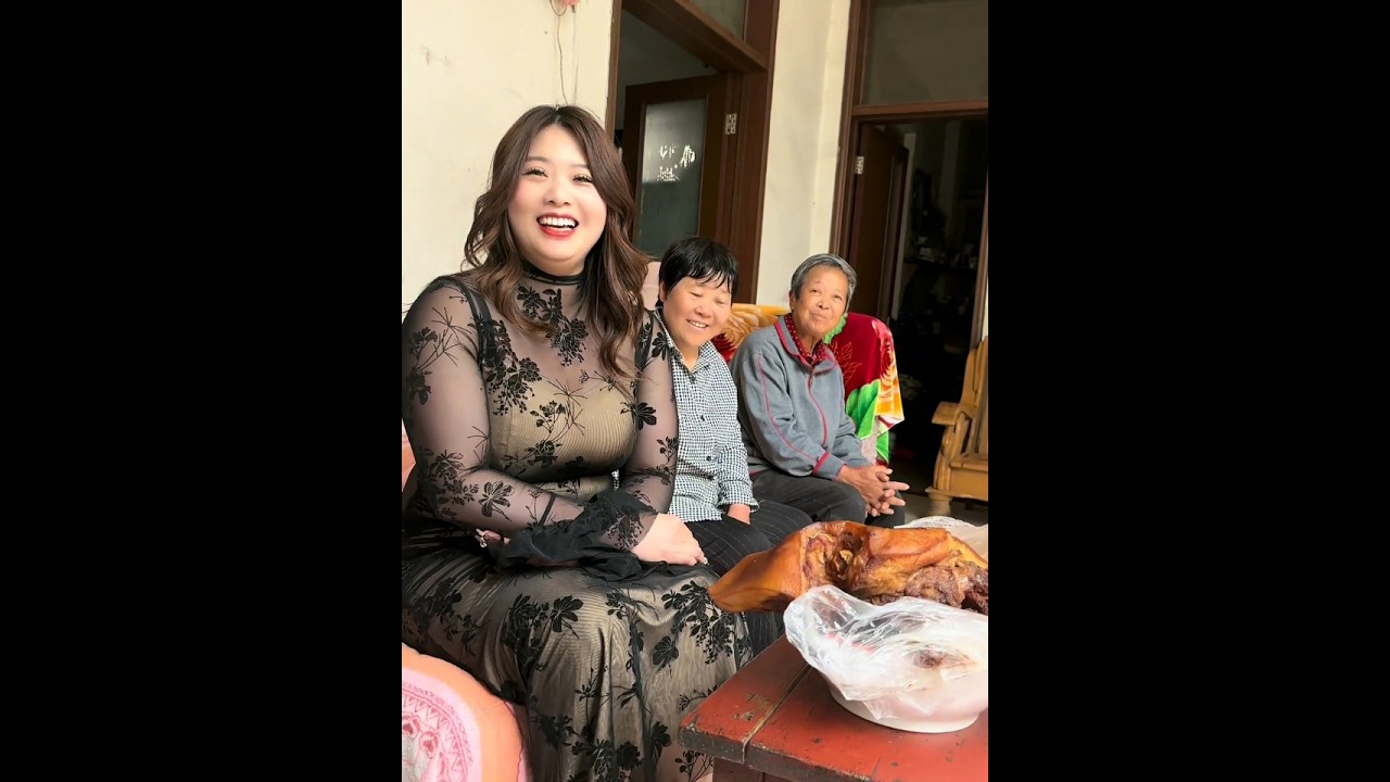 上次相亲的熊姑娘，非得说喜欢我，这又托媒人来找我说和说和#相亲 @莫名我就喜欢你  #农村生活