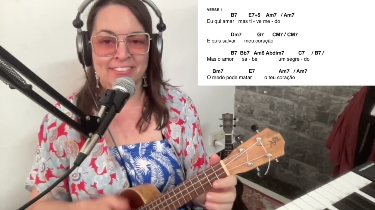 AGUA DE BEBER Bossa Nova Ukulele Play Along & Chords - Astrud Gilberto