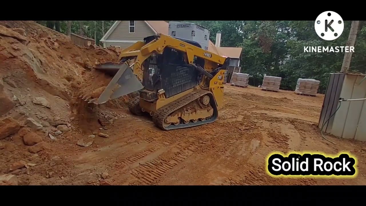 digging dirt caterpillar 249d3