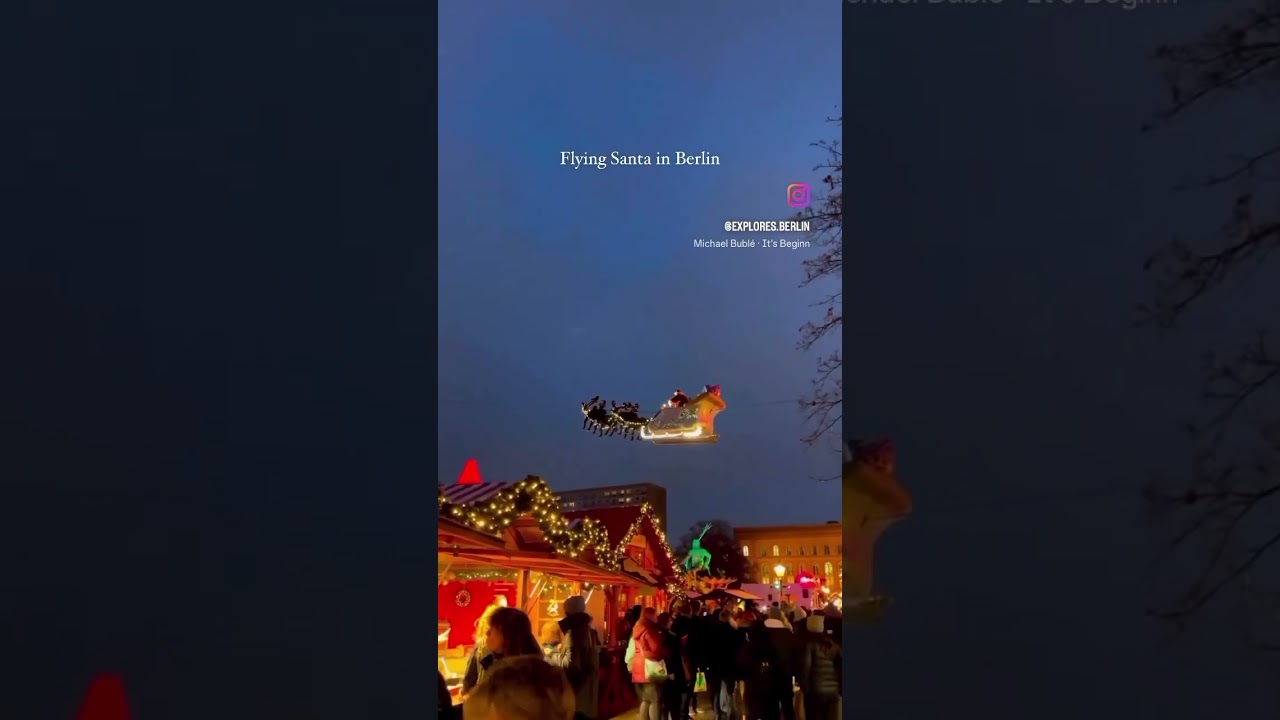 FLYING SANTA IN #BERLIN #2024 #christmas #christmasmarket 📍At Rotes Rathaus!🎅🏽 until Jan 7!