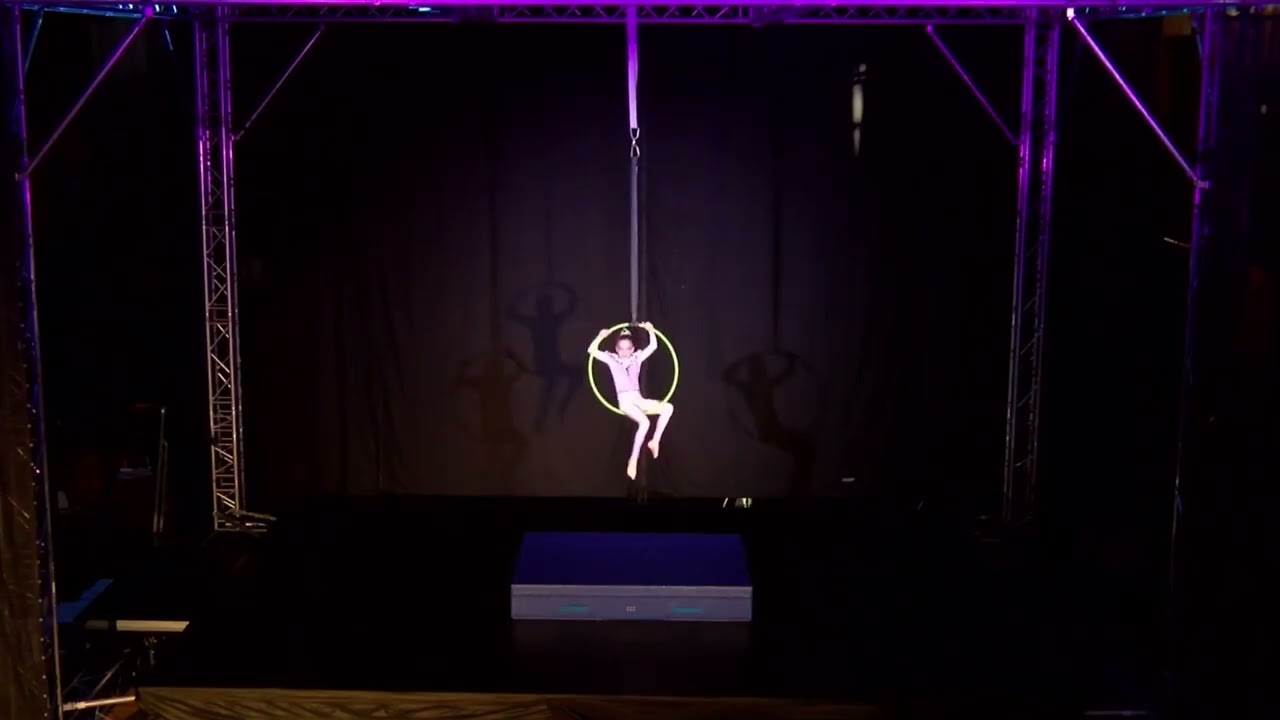 Kreuzingerová Kateřina 1  místo Winter Cup 2026 AERIAL HOOP ADEPT