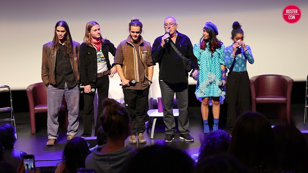 Kenny Ortega announces the cancellation of Julie and the Phantoms