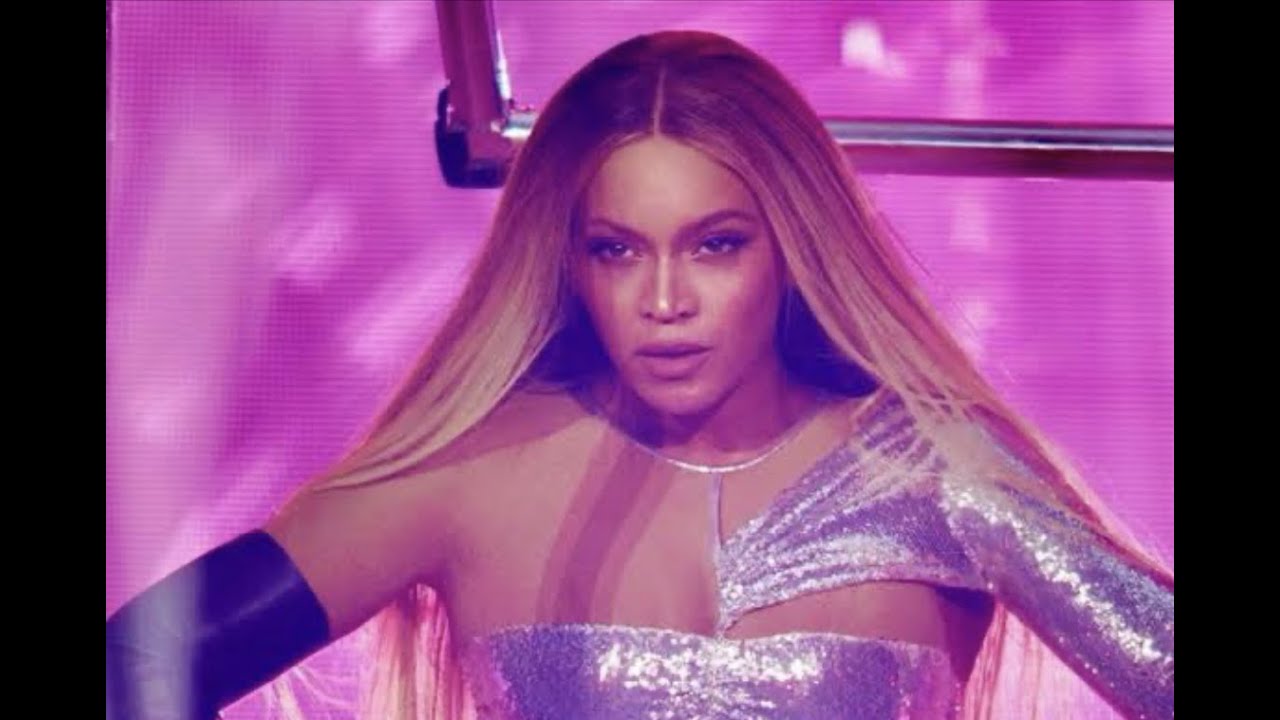 Top 10 Most Over the Top Celebrity Diva Demands!
