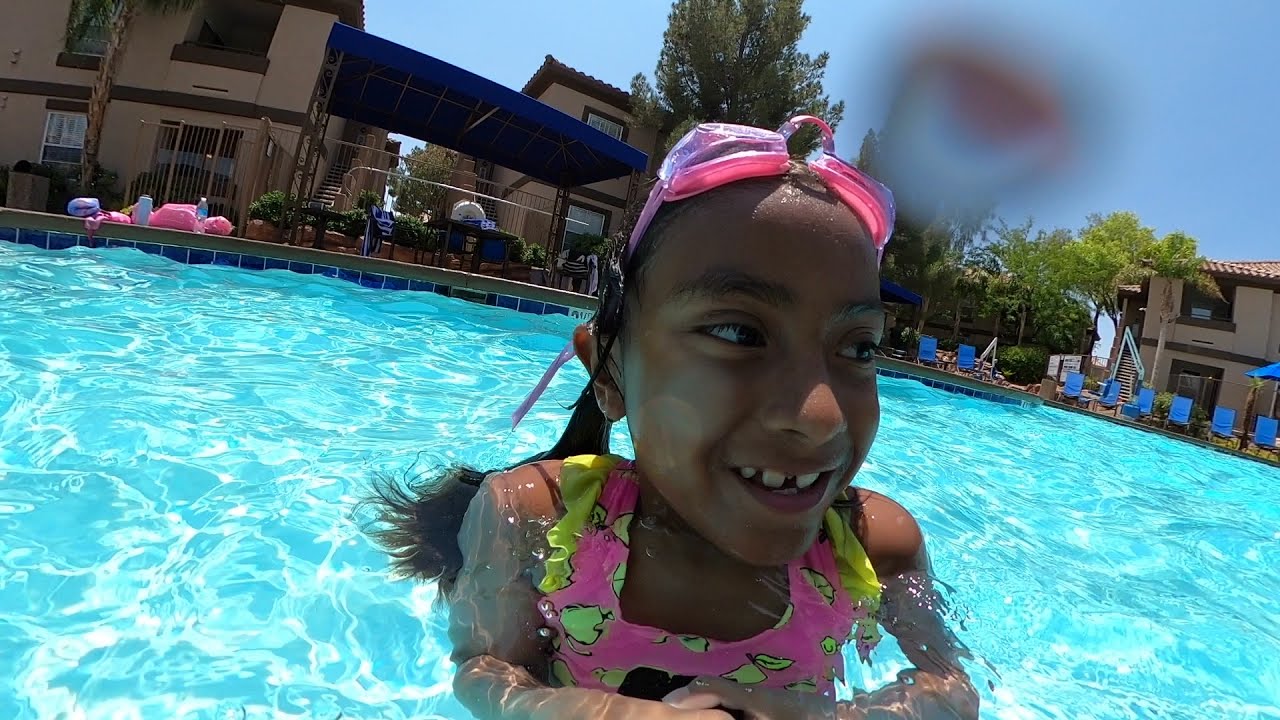 Sammy & Luna Family Pool Time | Las Vegas 2021