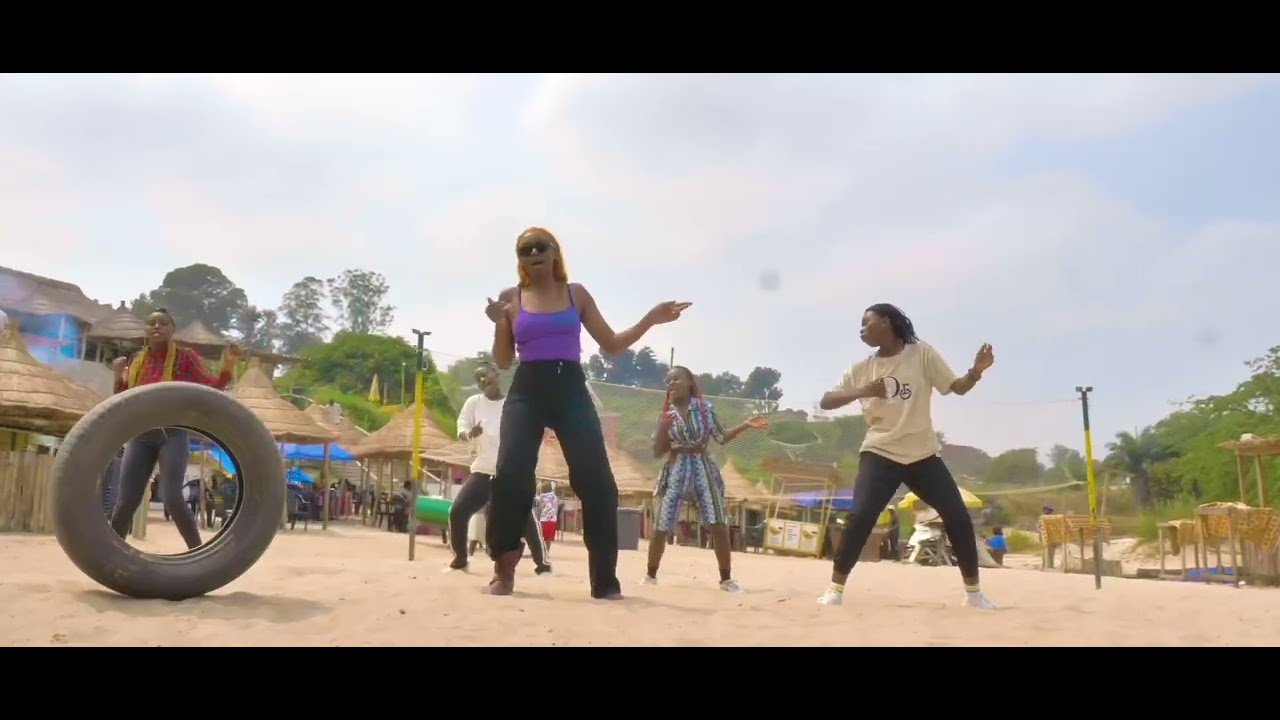 Nelly M - Maman Nationale (clip officiel)