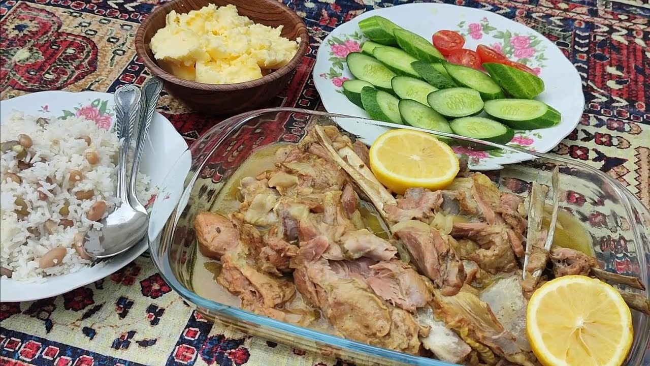 لوه کباب سنتی(خوراک بره)لذیذ😋با لوبیا پلو روی آتش در باغ روستا/ محصولات ارگانیک
