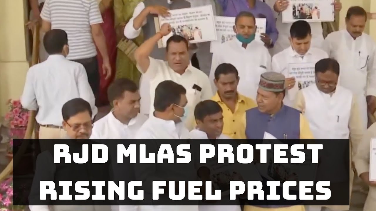 RJD MLAs Protest Rising fuel prices at Bihar Assembly | Catch News