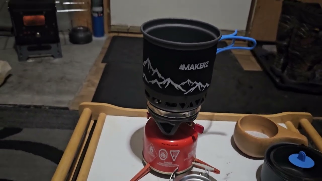 Camp stove simular to the jetboil.