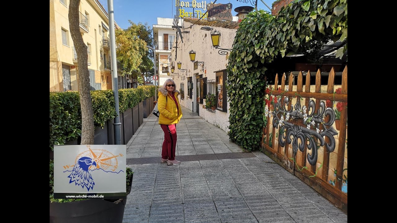 Wintertour 2023; Tanken bei Lyon, weiter bis Chusclan und Platja d'Aro/Costa Brava; Silvia und Bernd