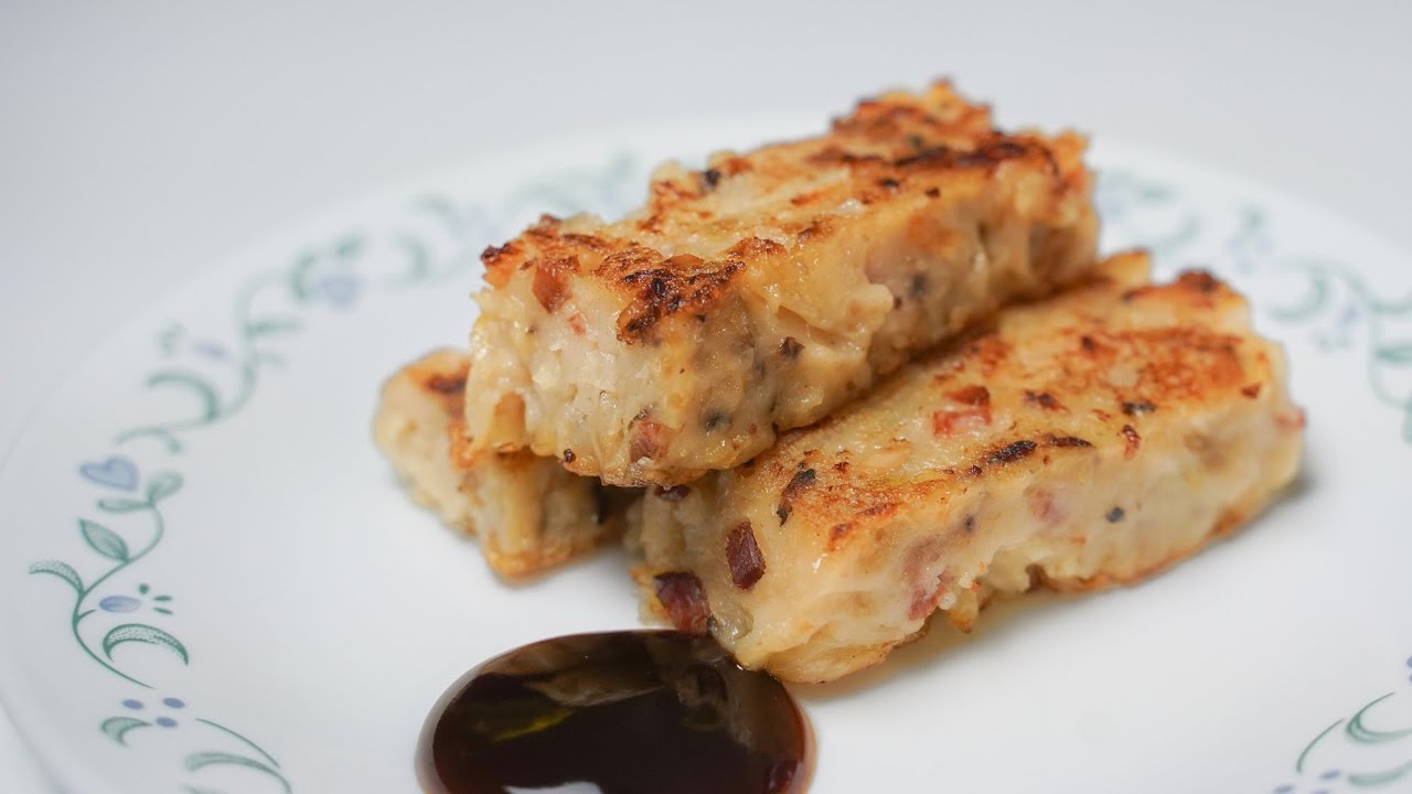 Our favorite Cantonese Radish Cake Dim Sum (蘿蔔糕)