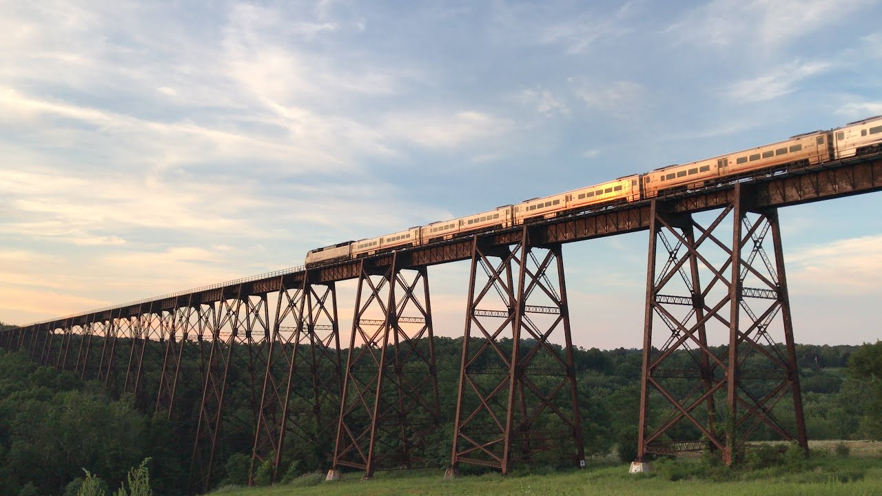 PL42AC 4032 Leads NJ Transit / Metro North Port Jervis Line Train 79 Over Moodna Viaduct (7/26/20)