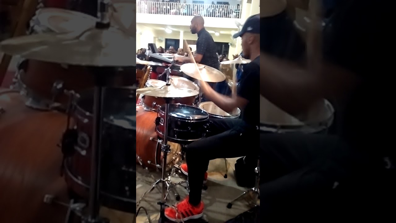 Sérgio SaaS e banda com Samuca Ovídio