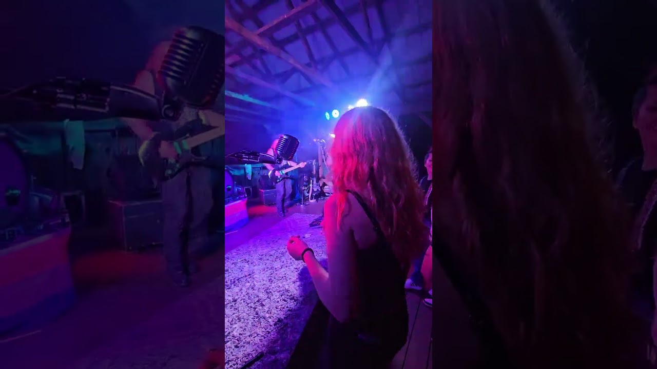 The 1st time I sang with the Huckin Fillbillies.  