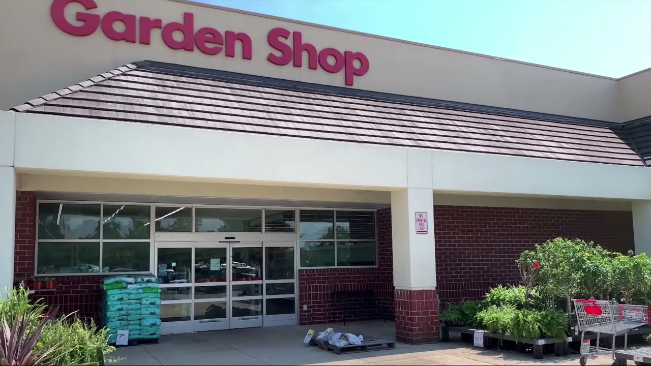 Abandoned SuperKmart/ Kmart + Fully operational Kroger Tabb (Yorktown) VA #DeadMallLegends #Retail