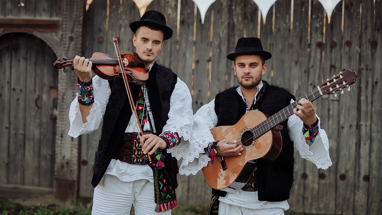 Frații Chindriș - Mândra me’ de astă vară || Videoclip Oficial