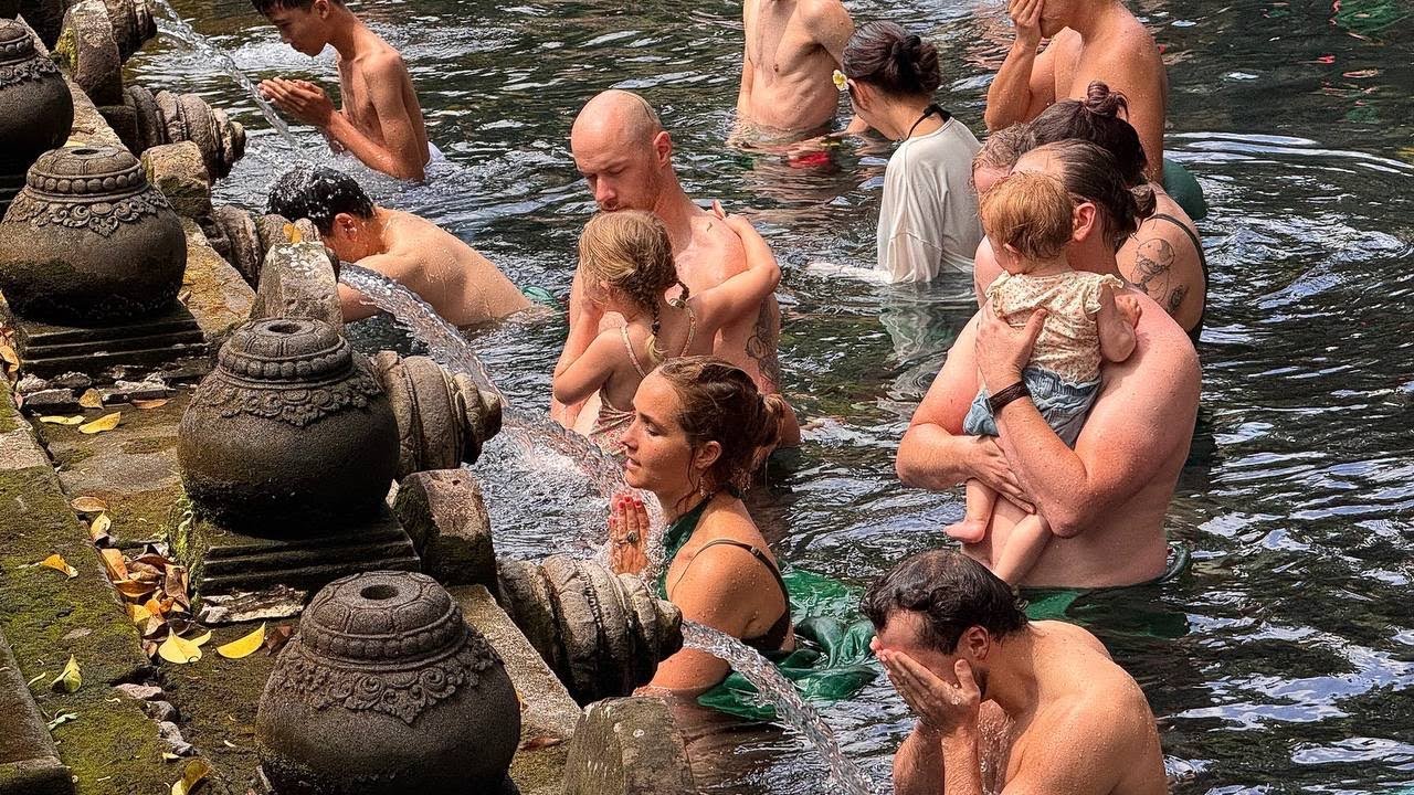 🌍 Manis Kuningan holiday, Melukat ritual, Bali 2025. Праздник Манис Кунинган, ритуал Мелукат 2025. 🌍