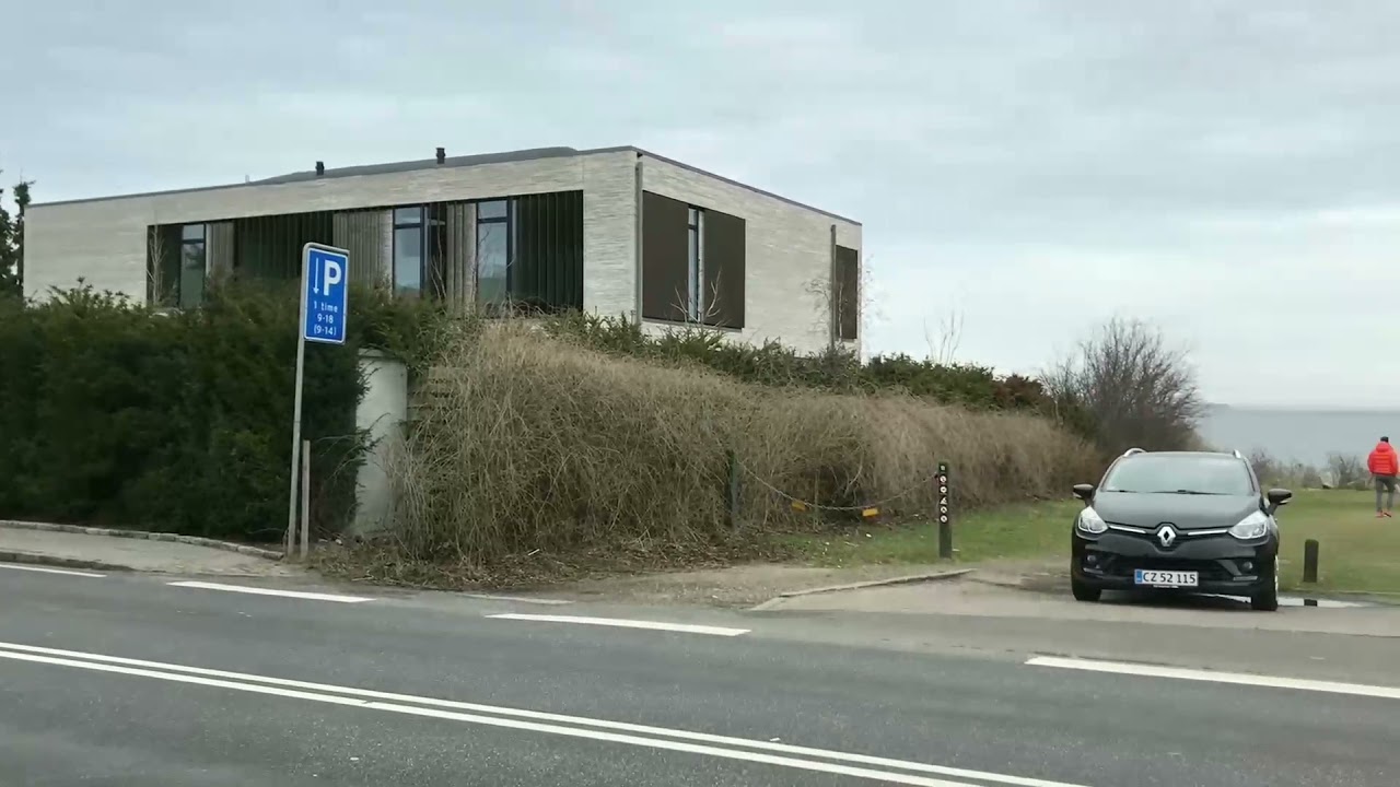 Vedbæk – see classic cars, yachts, sailboats and more in this neighbourhood north of Copenhagen