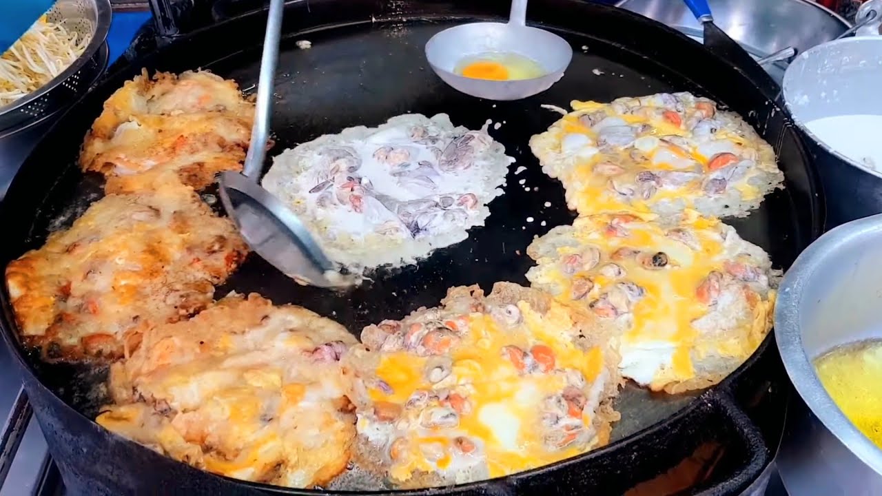 #หอยทอดแกะสด เนื้อนิ่ม แกะใหม่จากเปลือก แป้งกรอบนอกหอยทอด Fried Mussels omelette 蠔仔餅 Háo zǐ bǐng