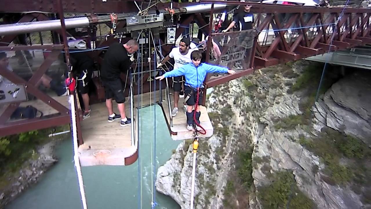 12 year old bungy jump, Kawarau Bridge, Queenstown, New Zealand