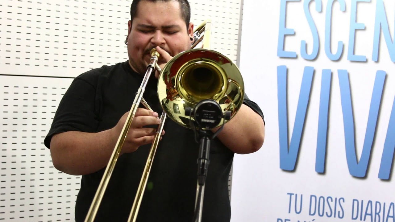 Roberto C. Lecaros en Radio USACH, programa Escena Viva.