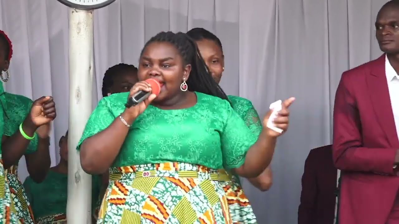 SUN. SERVICE 29TH OCT. 2023 PRAISE AND WORSHIP WITH SISTER AKENDA GRACE