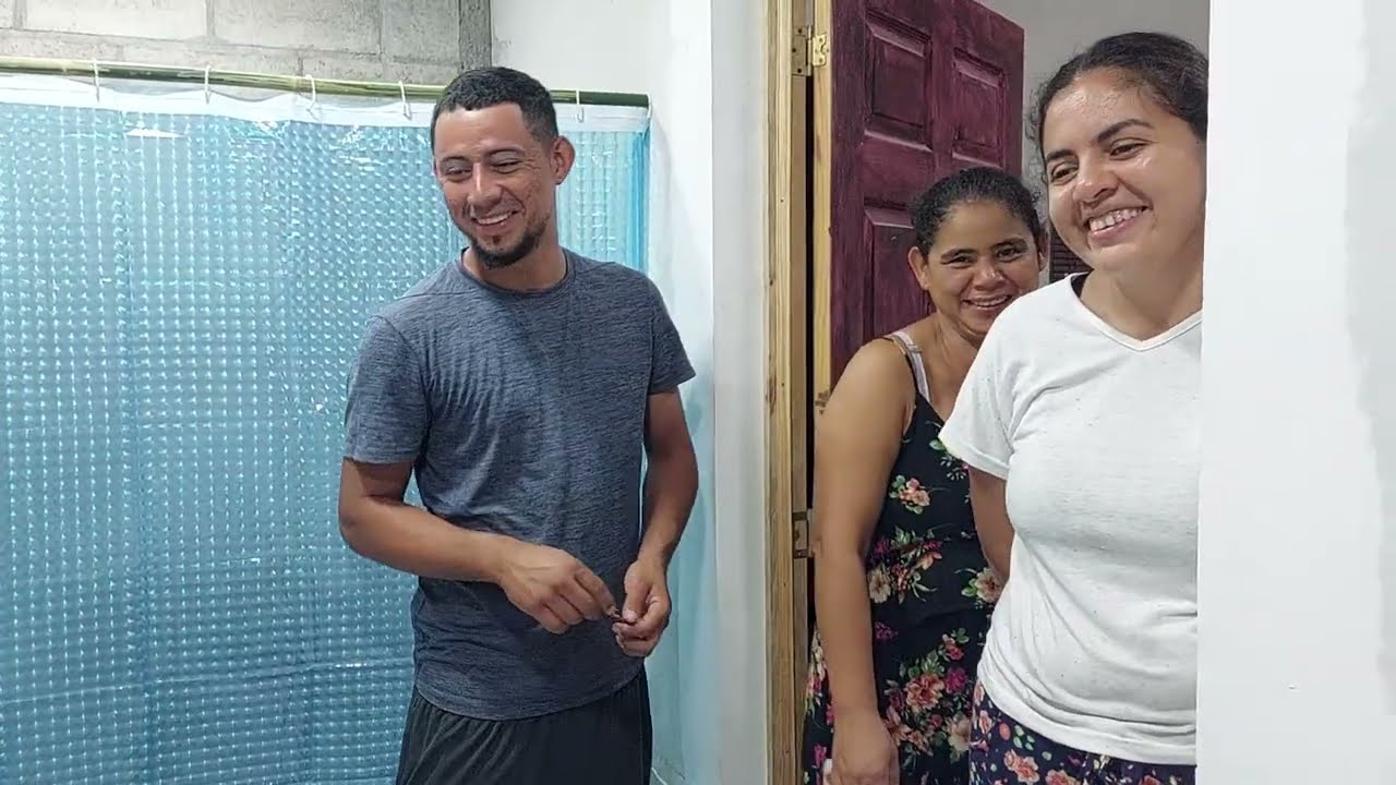 MALO NOS MUESTRA TODO LO QUE TIENE 😇😇😇
