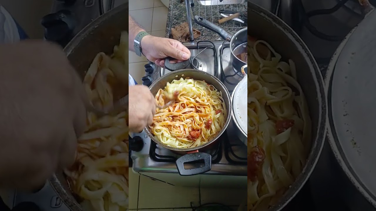 Macarrão com presunto e mussarela com linguiça 