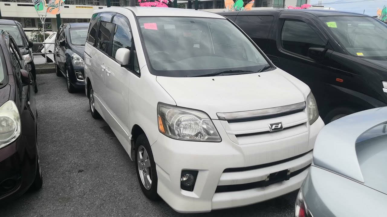 Johnny’s Used Cars Okinawa - 2004 Toyota Noah (15222)