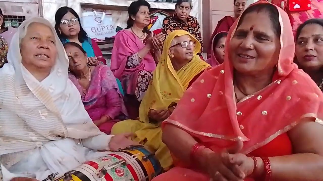 कन्हैया प्यारे क्या अच्छे उजरे बतासे मनमोहन प्यारे क्या अच्छे उजरे बतासे🎉🙏🏻❤️