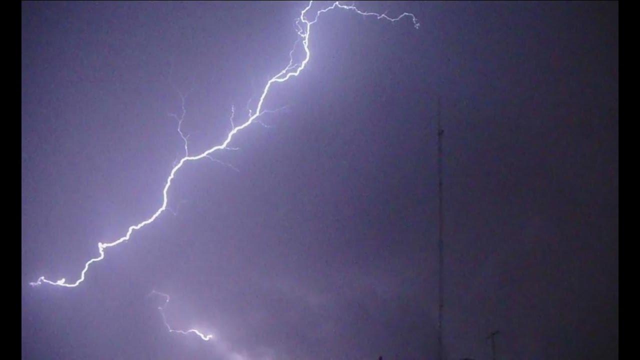 30min of Real Lightning Storm, Rain and...THUNDER