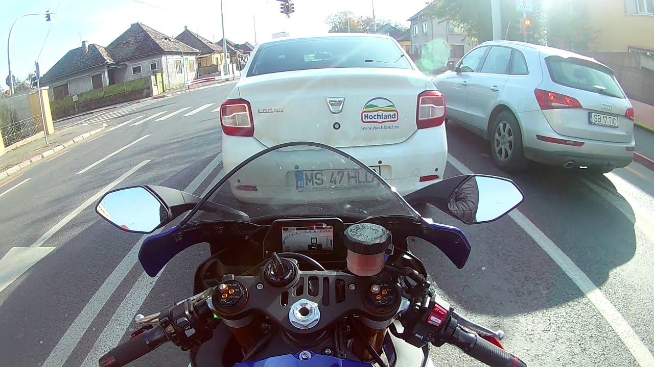 Cum se conduce motocicleta partea I