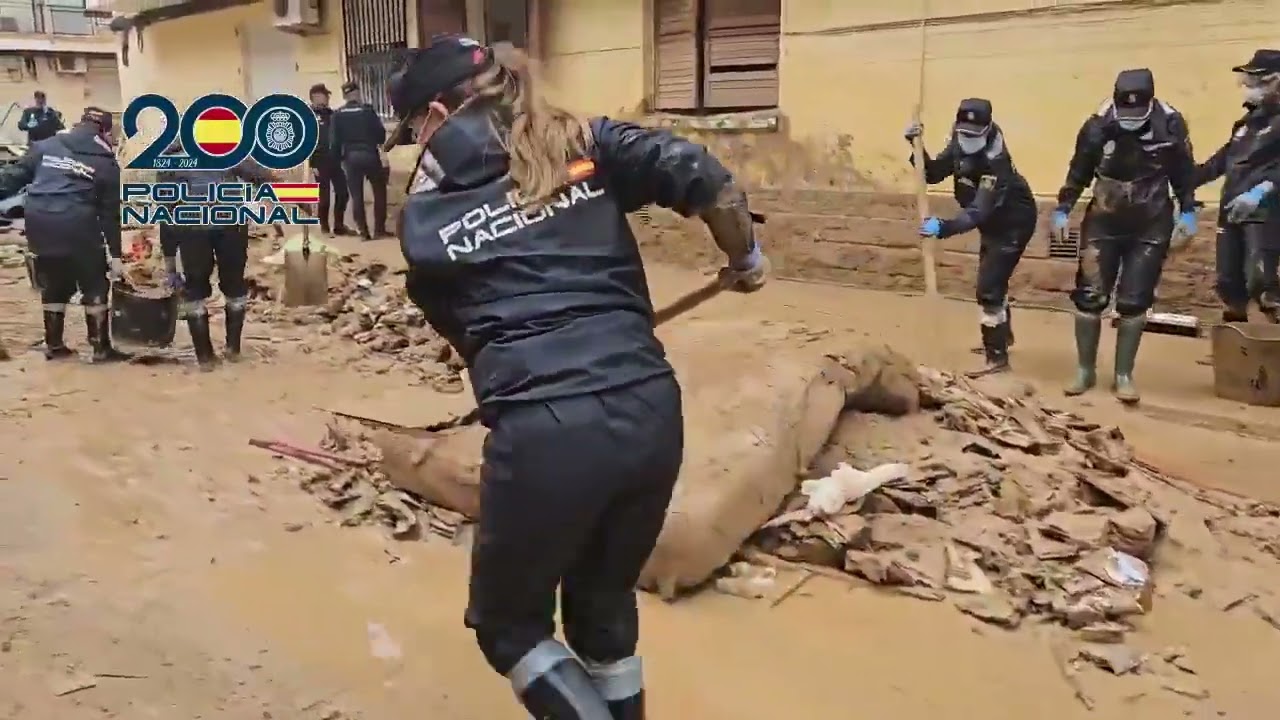 Los 994 policías alumnos de la Escuela Nacional de Policía desplegados en Valencia