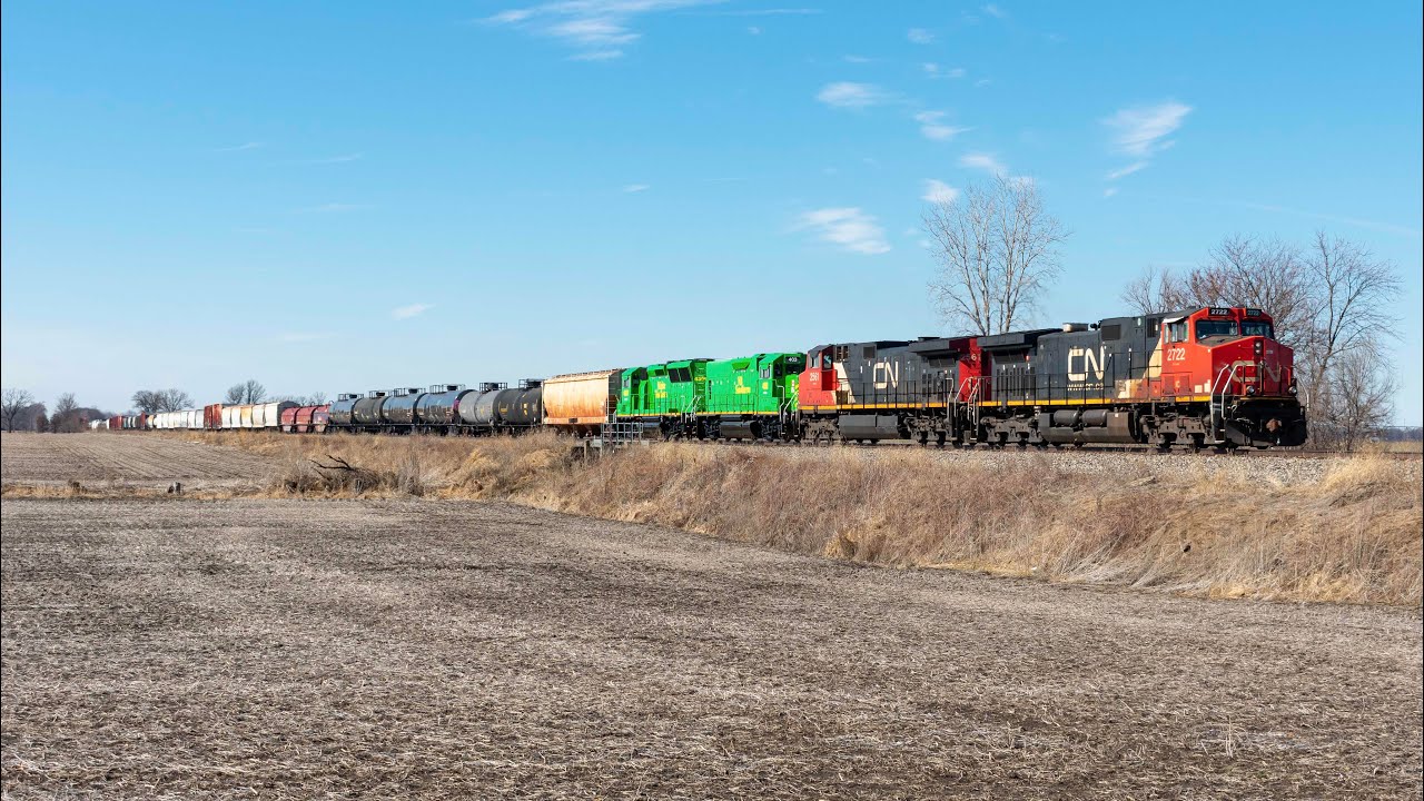 IC 2722 East w/ Maine Northern/NB Southern Geeps - Union Mills, Indiana - 03/01/2026