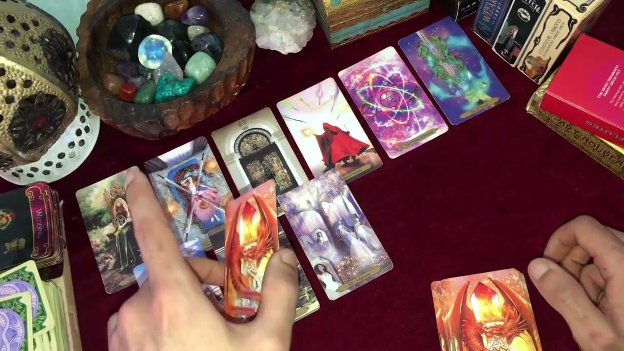 💕 تاروت برج الجدي ♑️ تهكير العقل الباطن للجبيب مشاعرو و خطواتو تجاهك تاروت برج الجدي