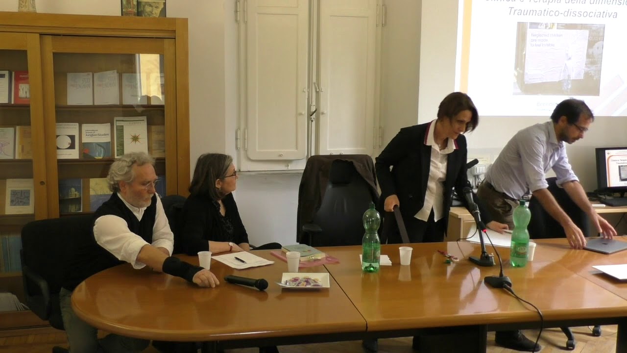 GRUPPO TRAUMA AIPA CIPA Farina 06/05/2018 Clinica e terapia della dimensione traumatico-dissociativa