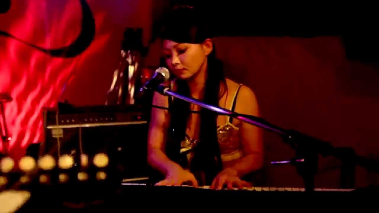 STOMPIN' RIFFRAFFS - MONDO TOPLESS - Official PV