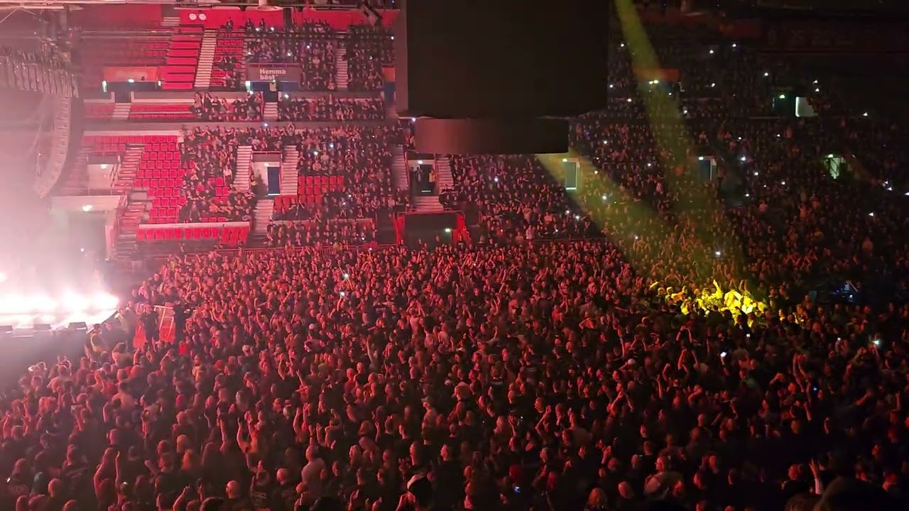 Electric Callboy - Everytime we touch (half acoustic) | live in Helsinki 7.11.25