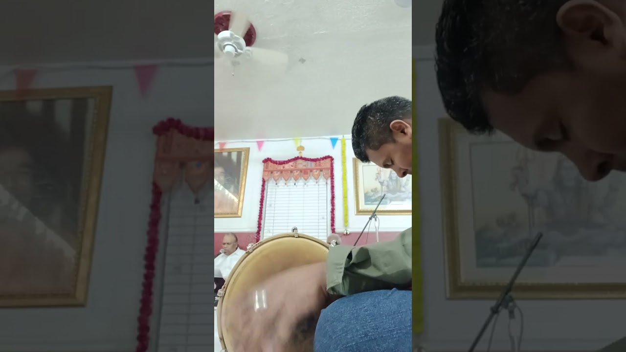 6.7k66. Lingam Ashtakam- Pundit Raju Acharya/Krish G./ Indira Rampersad/Deo Bhola (V.Organ)/Drum- D.