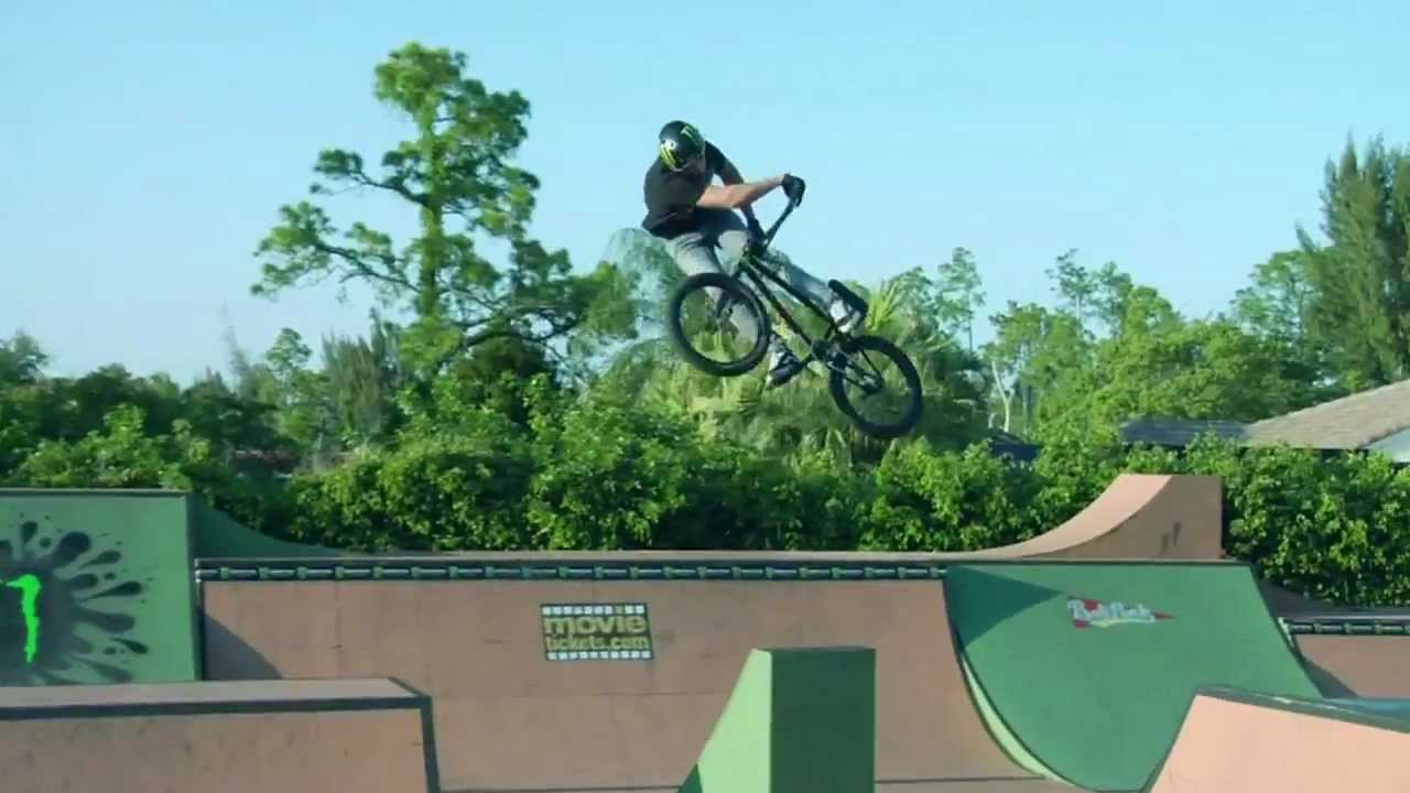 Scotty Cranmer at Mike Spinners Yard and Incline Club