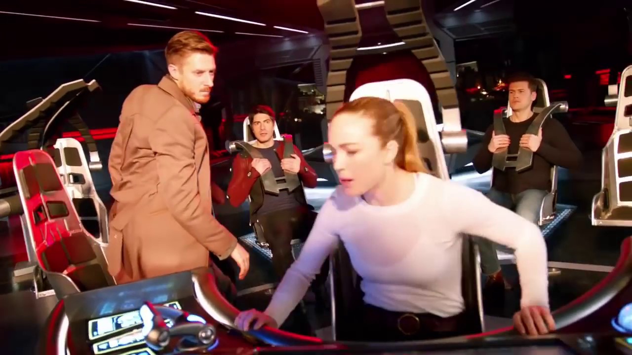 DC's Legends of Tomorrow 2x14 Eobard Helps Legends Commander Steel sacrifices himself