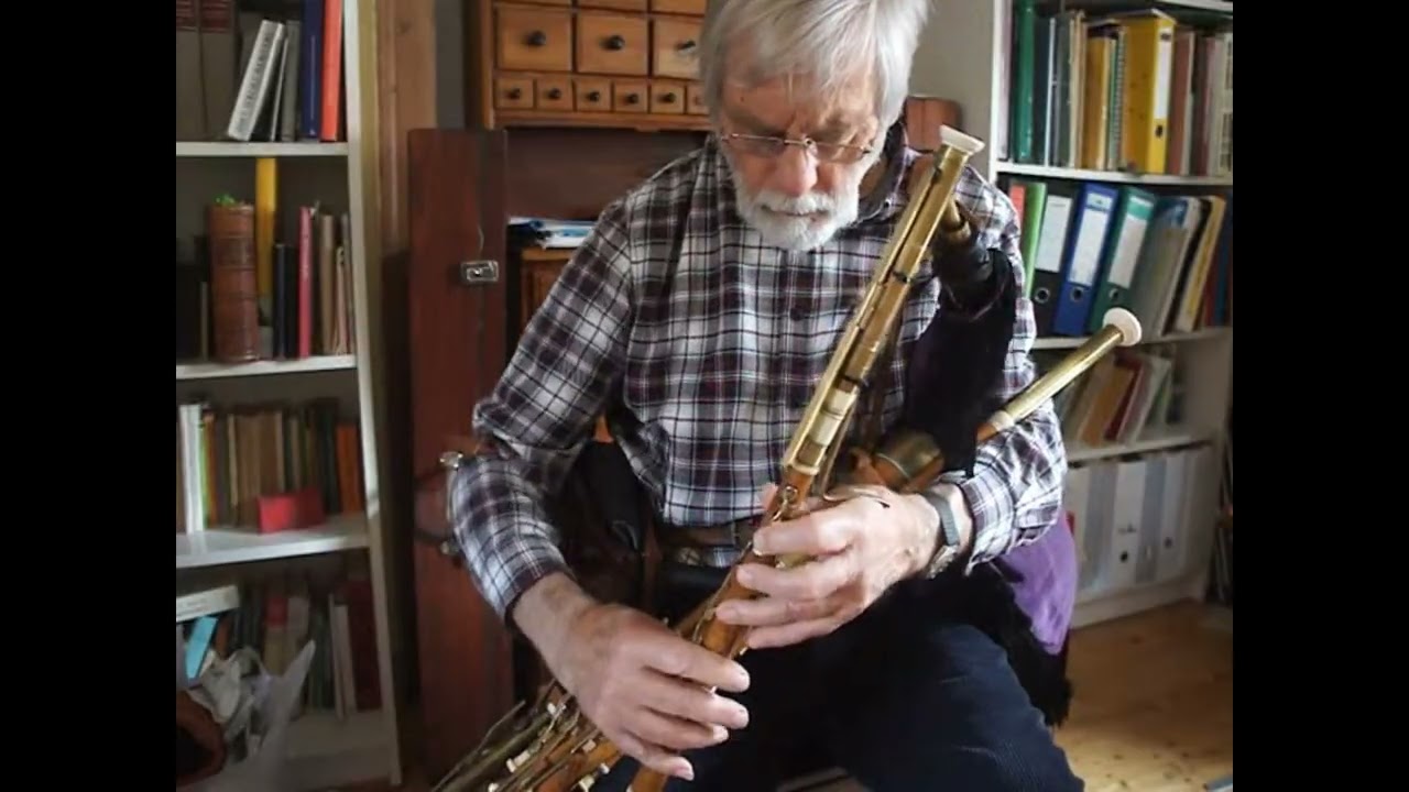 Two Triple Hornpipes: Ravecroft's Fancy / Seán O'Duibhir an Ghleanna