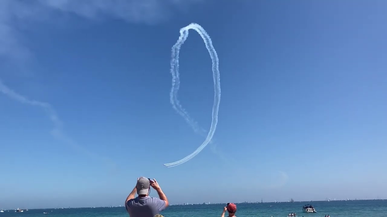 The Red Arrows at Falmouth Armed Forces Day 2023 - Full display