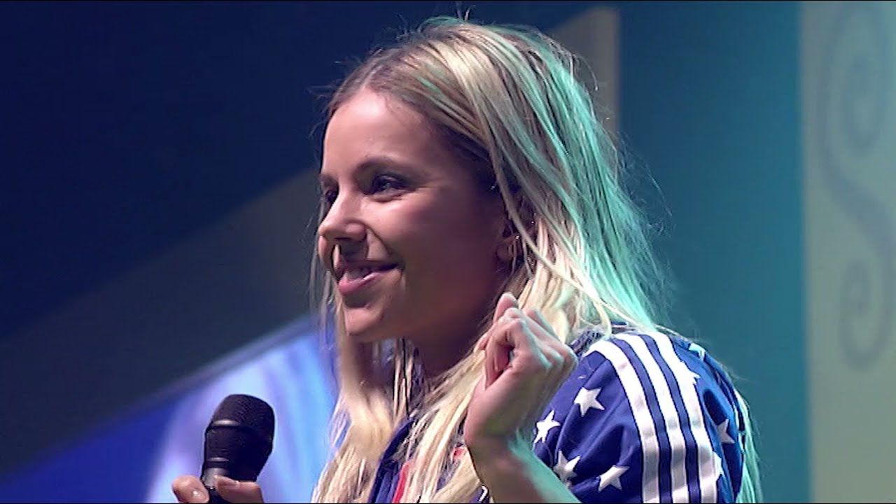 LIVE: WATERFALL - KEET! (Yvonne Coldeweijer) (2012) @ De CvS Feesttoer