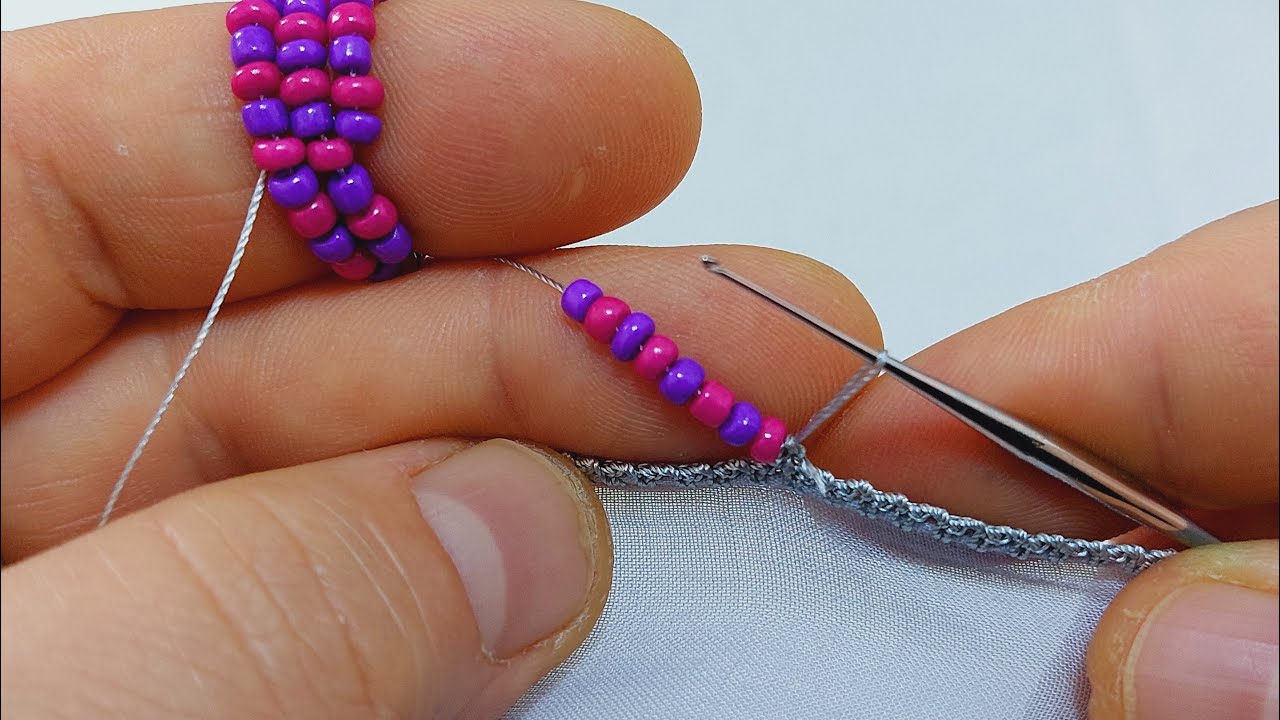 Şıkır şıkır tek sıra kolay ve gösterişli boncuklu tığ oyası