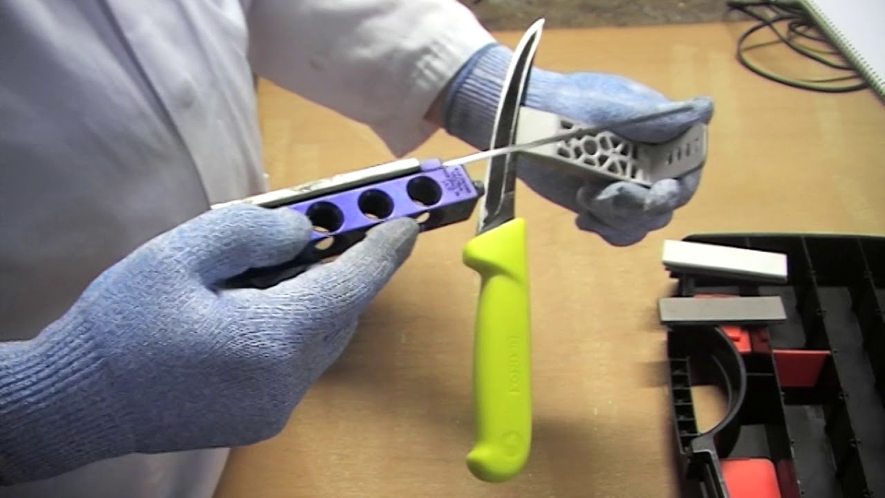 Knife sharpening with A.J.Young