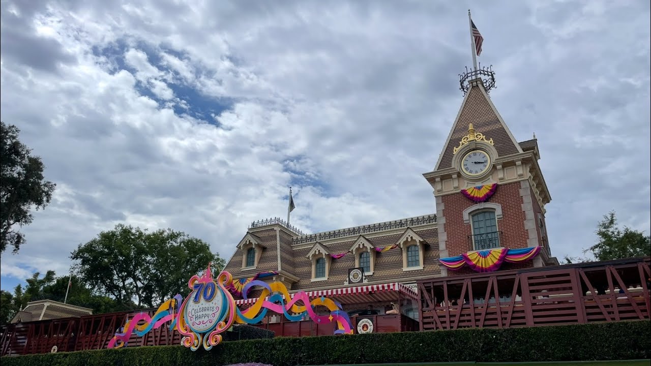 Disneyland's 70th Anniversary, Tiana's, Better Together, & Paint the Night (6/1/25)