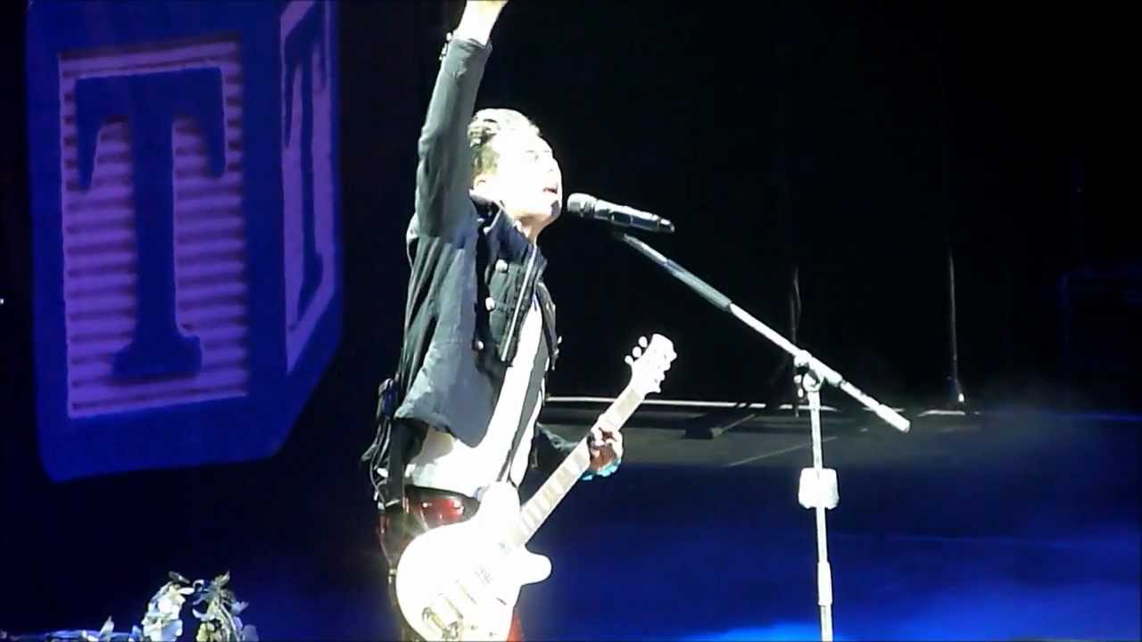 Marianas Trench - Porcelain - Live in Edmonton (Get Your Heart On! Tour)