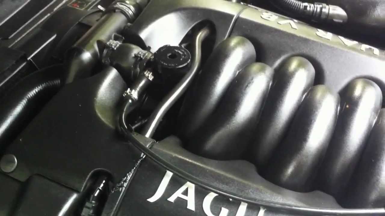 Video 1   Jag XK8 Year 1999 at cold start