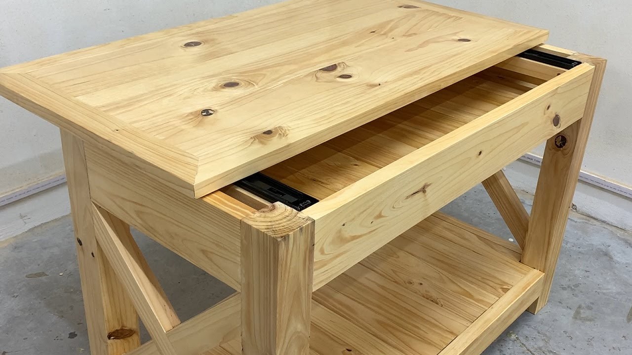 A Simple Way To Safely Close A Desk With A Secret Compartment Full Of Surprises // Smart Furniture